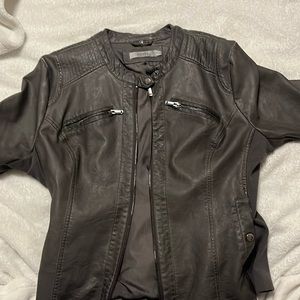 Smoky, gray, leather, jack